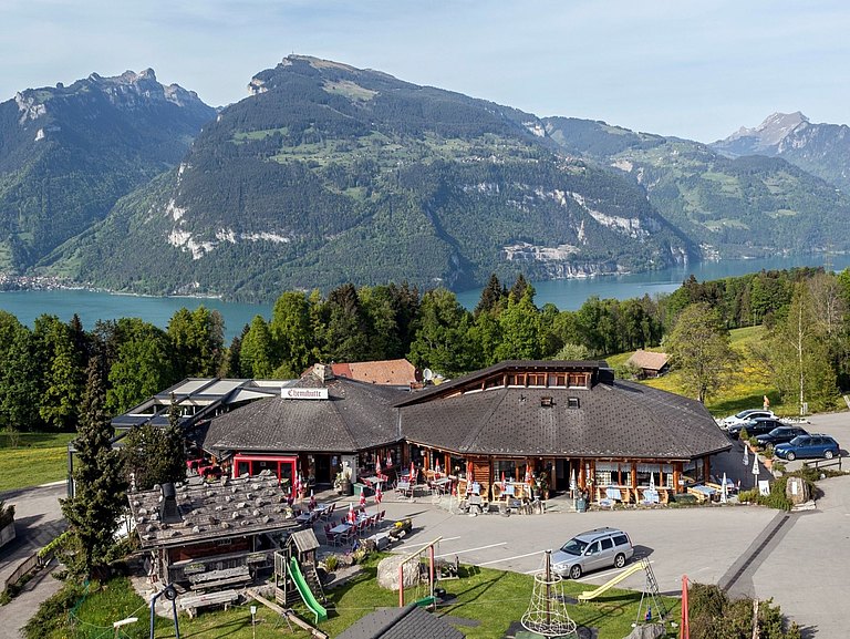 Chemihütte-Aussenansicht-Sommer-Kachel.jpg 