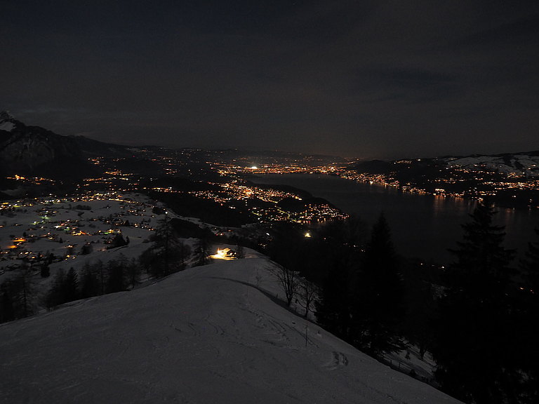 Vollmondschneeschuhtour-Aussicht-Spitz.JPG 