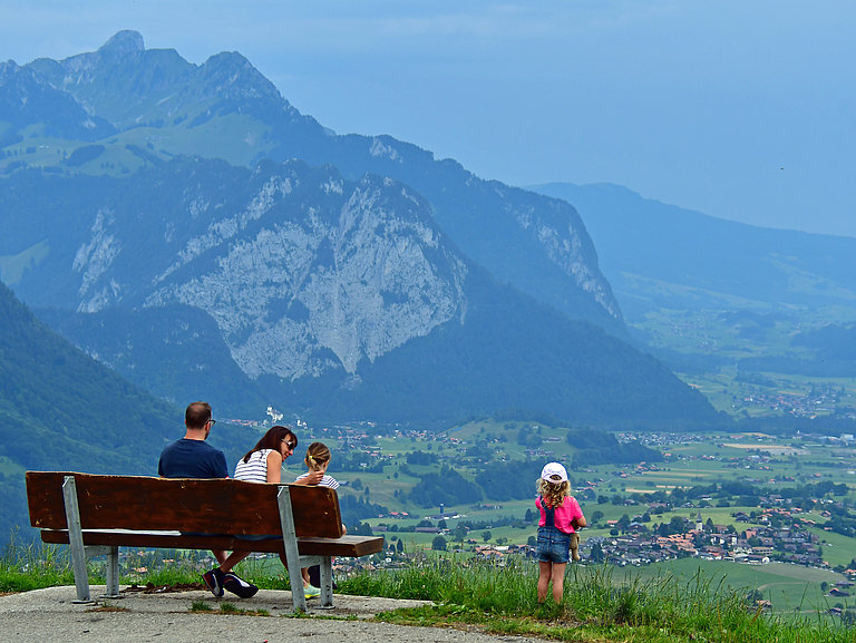 Wandern-Familie-1.jpg 